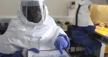 Kontrole na brytyjskich lotniskach wirus Ebola